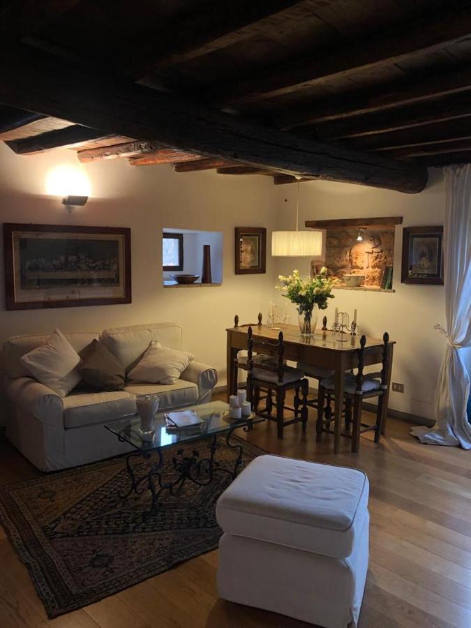 Luxury Apartment Sutri Center ภายนอก รูปภาพ