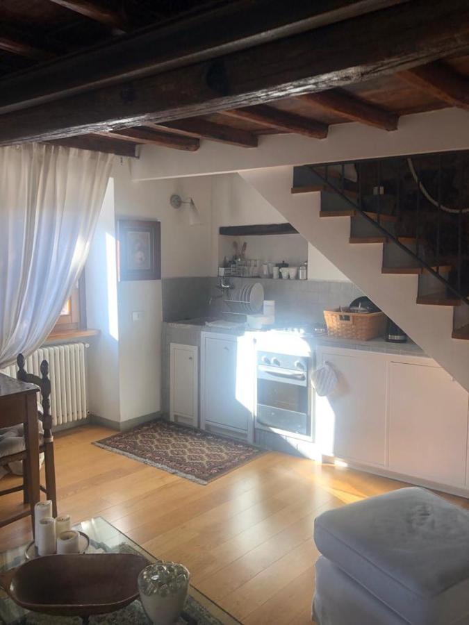 Luxury Apartment Sutri Center ภายนอก รูปภาพ